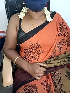 Snapshot of Tamil-hotwife chatting on 02-14-25, 02:44 Tamil-hotwife online show from 02-14-25, 02:44