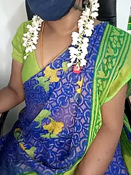 Snapshot of Tamil-hotwife chatting on 02-15-25, 10:52 Tamil-hotwife online show from 02-15-25, 10:52