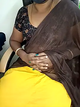 Snapshot of Tamil-hotwife chatting on 02-19-25, 09:39 Tamil-hotwife online show from 02-19-25, 09:39