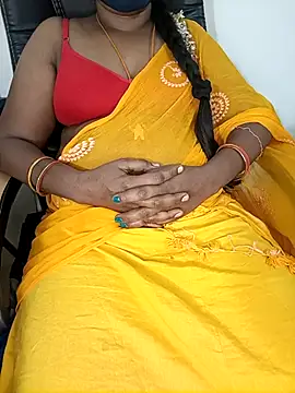 Snapshot of Tamil-hotwife chatting on 02-22-25, 01:00 Tamil-hotwife online show from 02-22-25, 01:00