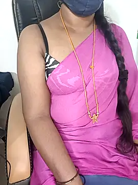 Snapshot of Tamil-hotwife chatting on 02-26-25, 03:53 Tamil-hotwife online show from 02-26-25, 03:53