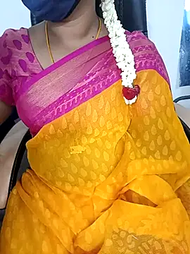 Snapshot of Tamil-hotwife chatting on 03-03-25, 04:36 Tamil-hotwife online show from 03-03-25, 04:36