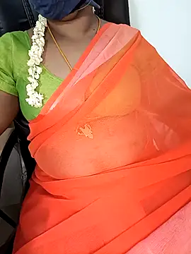 Snapshot of Tamil-hotwife chatting on 03-06-25, 03:45 Tamil-hotwife online show from 03-06-25, 03:45