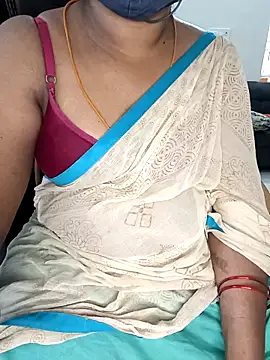 Snapshot of Tamil-hotwife chatting on 03-08-25, 01:39 Tamil-hotwife online show from 03-08-25, 01:39
