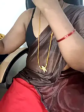 Snapshot of Tamil-hotwife chatting on 03-10-25, 04:38 Tamil-hotwife online show from 03-10-25, 04:38