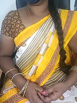 Snapshot of Tamil-hotwife chatting on 03-12-25, 03:40 Tamil-hotwife online show from 03-12-25, 03:40