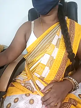 Snapshot of Tamil-hotwife chatting on 03-12-25, 07:38 Tamil-hotwife online show from 03-12-25, 07:38