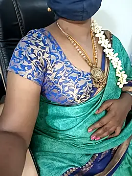 Snapshot of Tamil-hotwife chatting on 03-13-25, 03:28 Tamil-hotwife online show from 03-13-25, 03:28