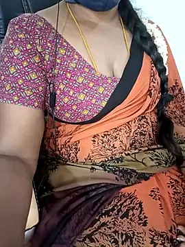 Snapshot of Tamil-hotwife chatting on 03-17-25, 01:08 Tamil-hotwife online show from 03-17-25, 01:08