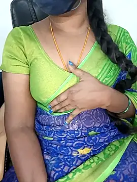 Snapshot of Tamil-hotwife chatting on 03-18-25, 03:42 Tamil-hotwife online show from 03-18-25, 03:42