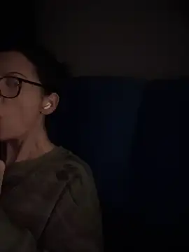 Fiona Kent  online show from 01-04-25, 03:40