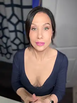 Fiona Kent  online show from 01-08-25, 09:44