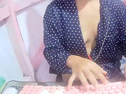 Snapshot of WildAss_18 chatting on 02-18-25, 11:08 WildAss 18 online show from 02-18-25, 11:08