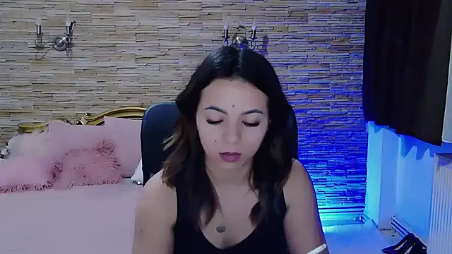 PlayfulElla online show from 12-15-24, 06:40