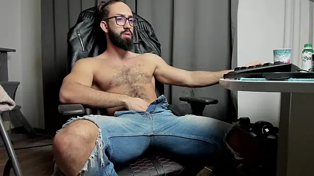 liamaesthetic online show from 02-08-25, 06:43