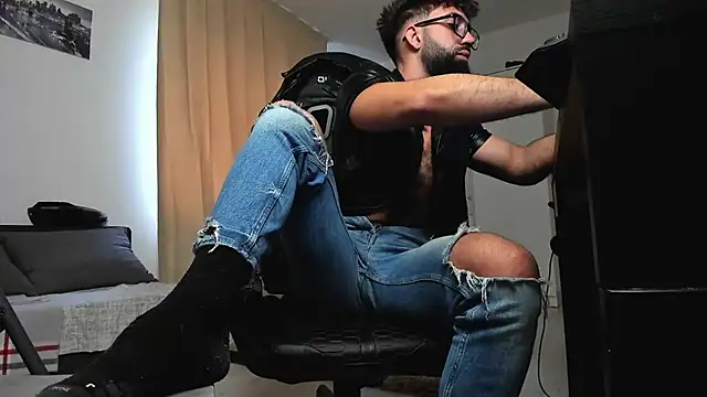 liamaesthetic online show from 02-09-26, 07:34