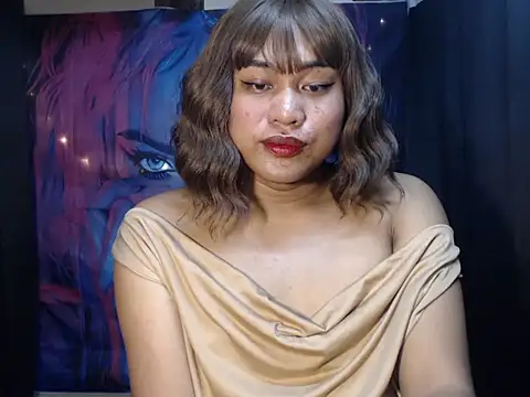 Snapshot of bettina_love chatting on 10-31-25, 12:17 bettina love online show from 10-31-25, 12:17