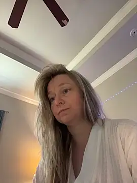 Vivian MayXxX online show from 03-23-26, 06:56