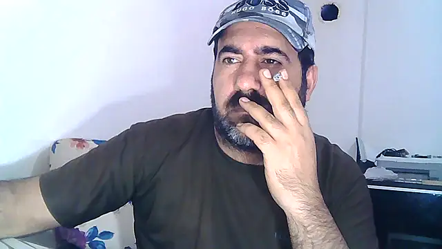 Snapshot of ZYXEL353 chatting on 12-25-24, 06:30 ZYXEL353 online show from 12-25-24, 06:30