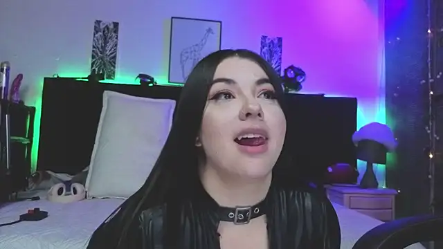 Liah santos online show from 10-13-25, 02:06