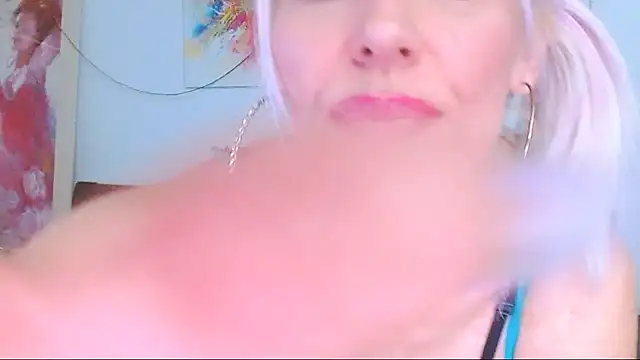 HoneyLara online show from 03-09-25, 08:18