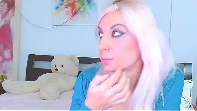 HoneyLara online show from 10-16-25, 11:17