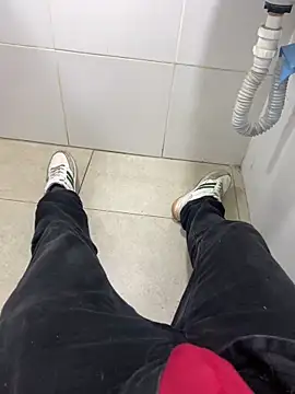 stuard-19 online show from 10-29-25, 03:42