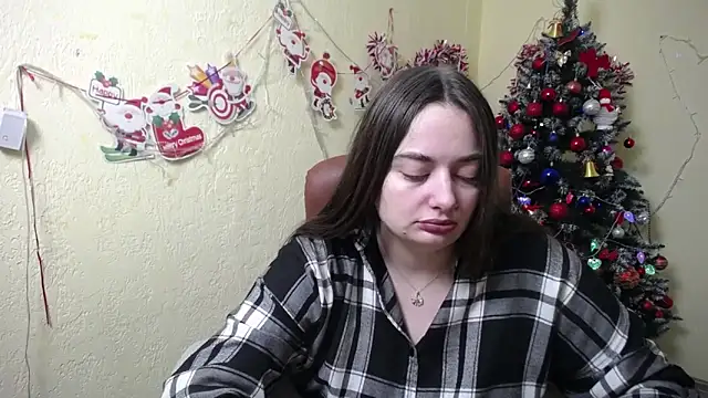 MilanaPrice online show from 12-19-24, 06:34