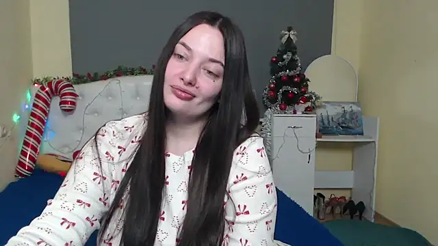 MilanaPrice online show from 12-22-25, 08:28