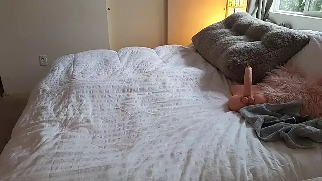 JESS LOVES online show from 02-08-25, 05:08