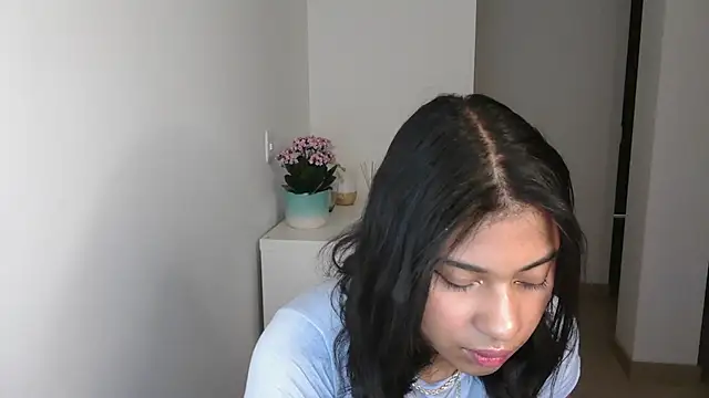 dark enchantress  online show from 12-13-24, 11:39