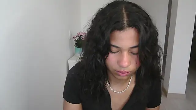 dark enchantress  online show from 12-21-24, 10:30