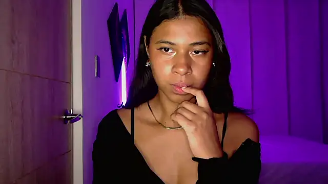 dark enchantress  online show from 10-24-25, 11:23