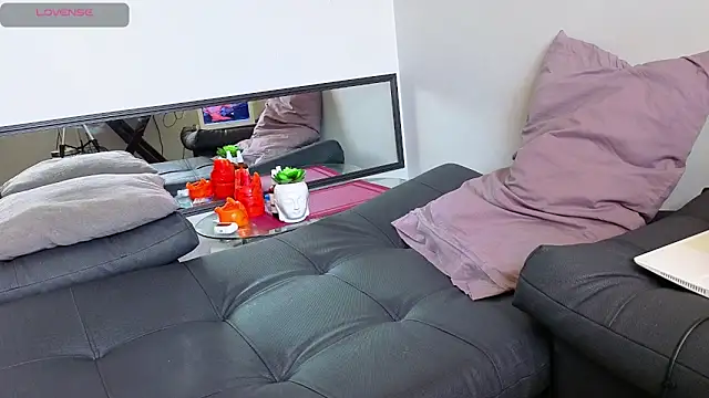 Snapshot of Matiashorney chatting on 10-21-25, 07:25 Matiashorney online show from 10-21-25, 07:25