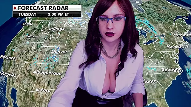 Snapshot of RoseBlooom chatting on 02-01-25, 02:13 RoseBlooom online show from 02-01-25, 02:13