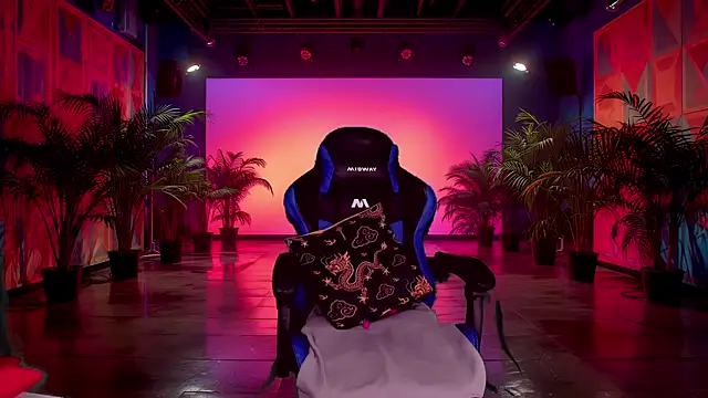 Snapshot of RoseBlooom chatting on 10-06-25, 03:26 RoseBlooom online show from 10-06-25, 03:26