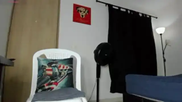 Snapshot of Cloudy_pigDude chatting on 03-24-26, 03:33 Cloudy pigDude online show from 03-24-26, 03:33