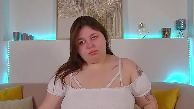 LillianKim online show from 03-10-25, 06:34