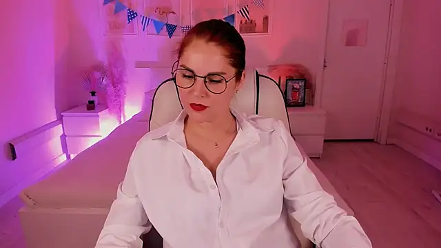 Ellis Foxy online show from 10-14-25, 03:57