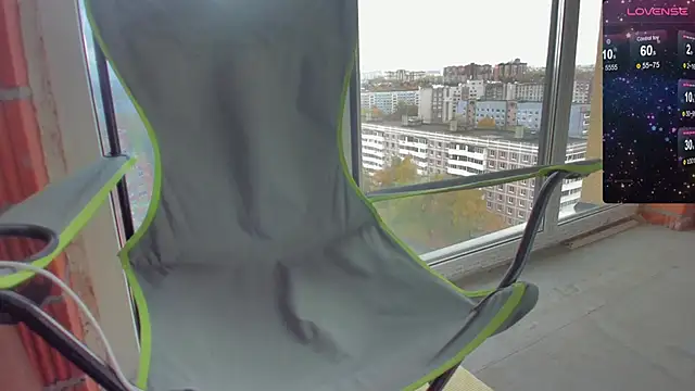 Snapshot of 92yourbitch922 chatting on 10-14-25, 08:15 92yourbitch922 online show from 10-14-25, 08:15