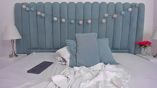 marianaaguii online show from 02-25-25, 09:09