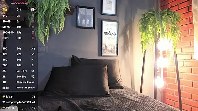 Mackenzie Moore online show from 12-05-24, 01:36