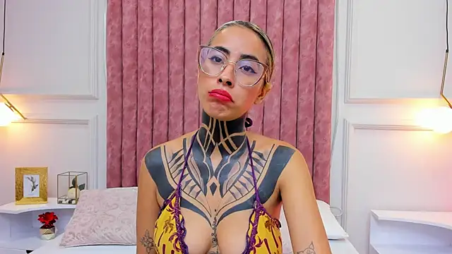 NicoleBlum online show from 12-27-24, 07:57