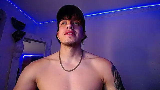 strongboy  online show from 01-09-25, 03:36