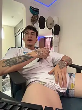 strongboy  online show from 02-20-26, 05:57