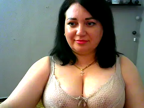 Snapshot of AmanaGi chatting on 01-10-25, 12:47 AmanaGi online show from 01-10-25, 12:47