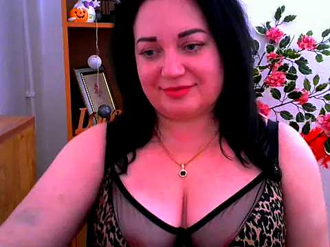 Snapshot of AmanaGi chatting on 12-15-25, 04:55 AmanaGi online show from 12-15-25, 04:55