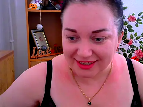 Snapshot of AmanaGi chatting on 12-22-25, 04:37 AmanaGi online show from 12-22-25, 04:37