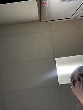 cinnatitties online show from 09-30-25, 04:45