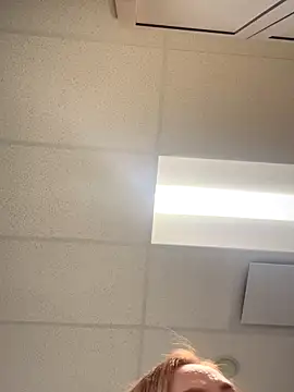 cinnatitties online show from 10-21-25, 04:19